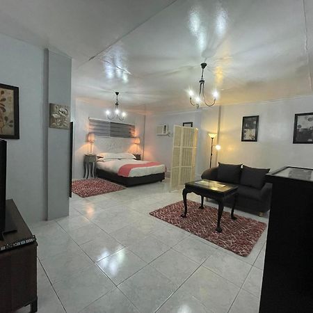 Sunbloom Beachfront Hotel&Restaurant Sinabacan Buitenkant foto