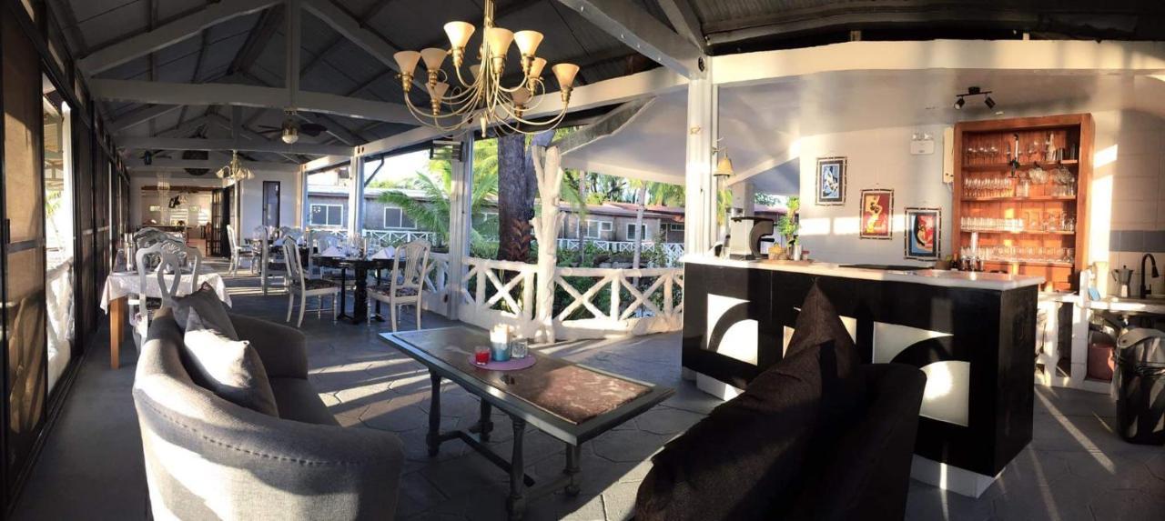Sunbloom Beachfront Hotel&Restaurant Sinabacan Buitenkant foto