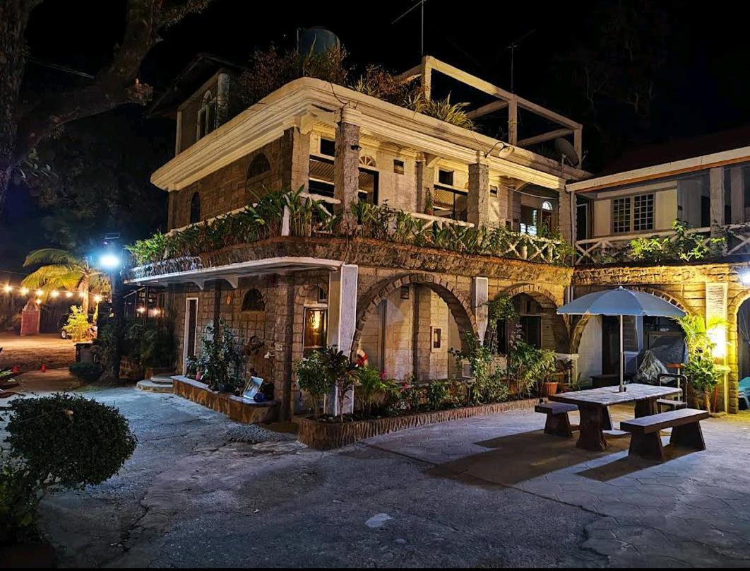 Sunbloom Beachfront Hotel&Restaurant Sinabacan Buitenkant foto