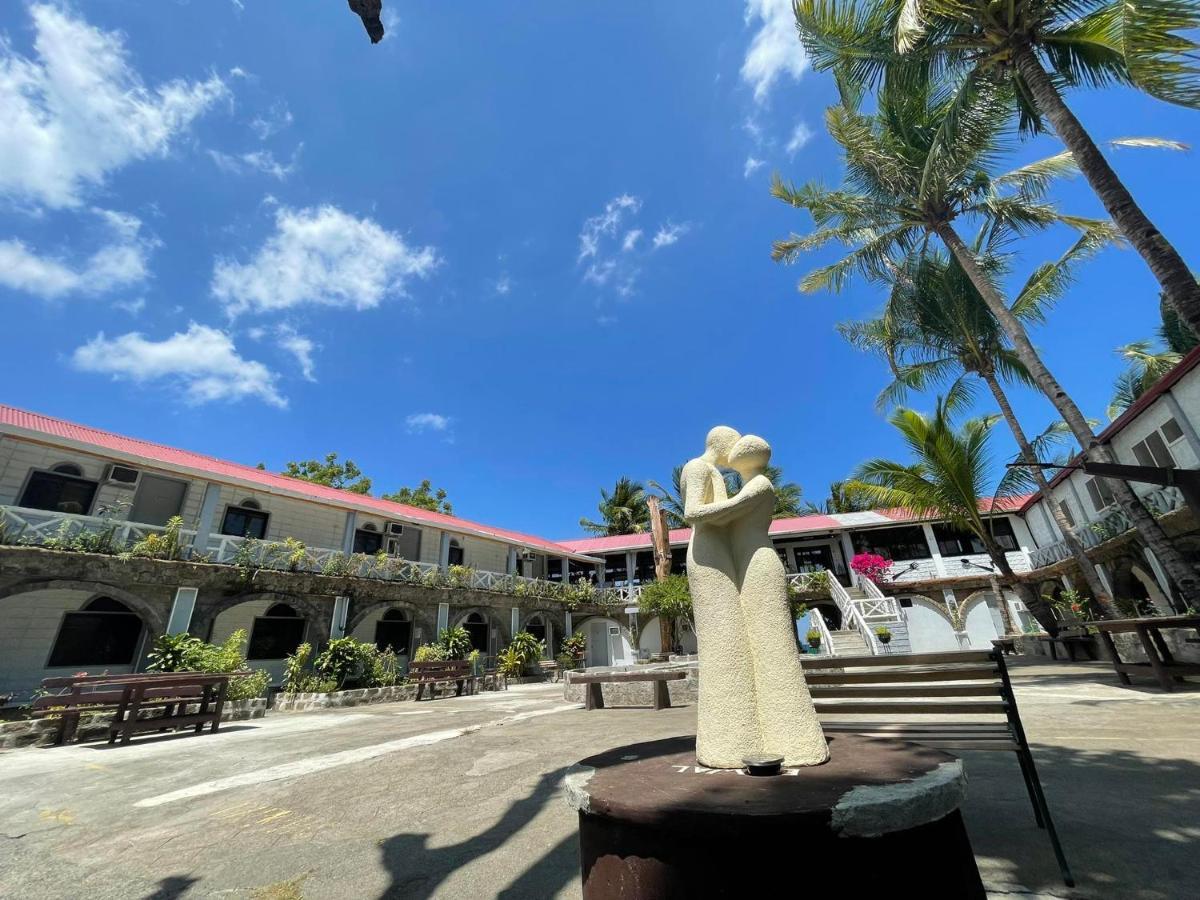 Sunbloom Beachfront Hotel&Restaurant Sinabacan Buitenkant foto