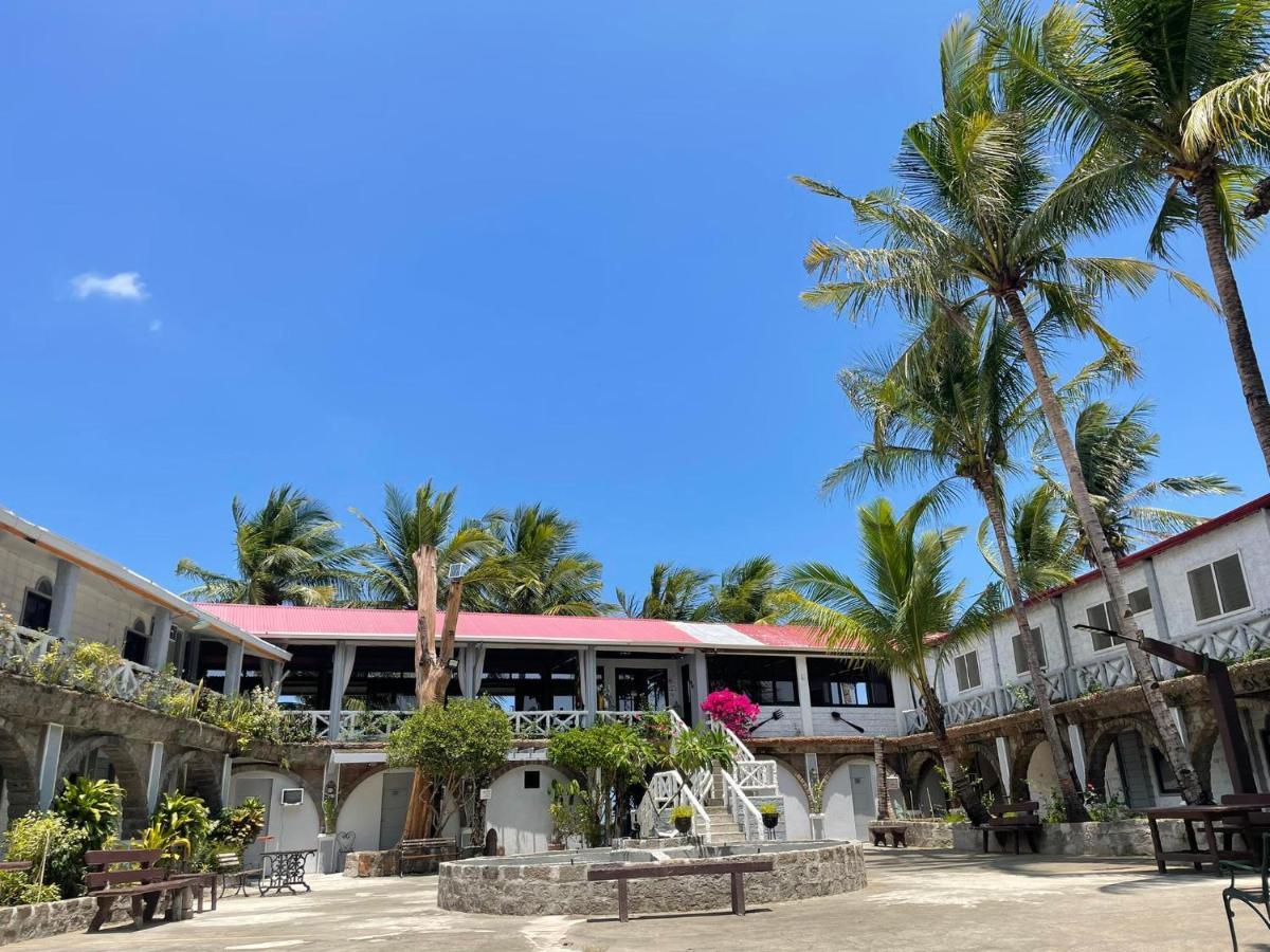 Sunbloom Beachfront Hotel&Restaurant Sinabacan Buitenkant foto