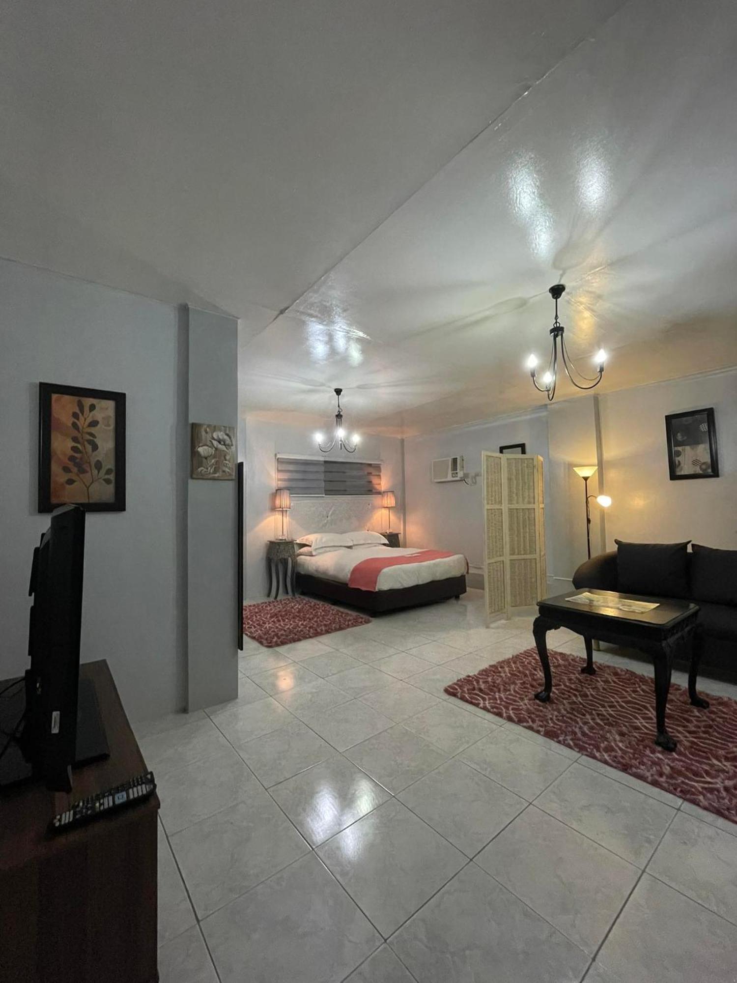 Sunbloom Beachfront Hotel&Restaurant Sinabacan Buitenkant foto