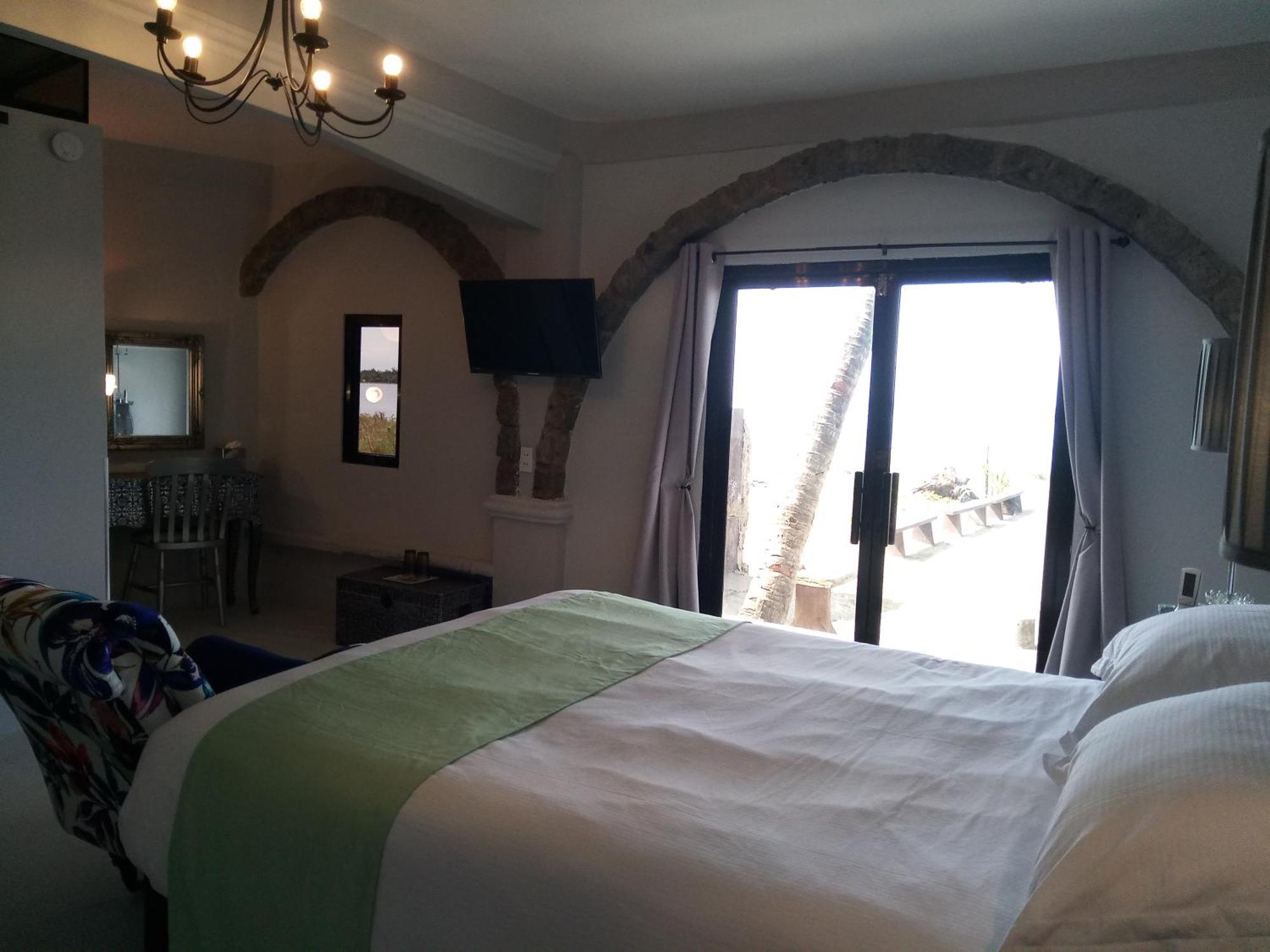 Sunbloom Beachfront Hotel&Restaurant Sinabacan Kamer foto